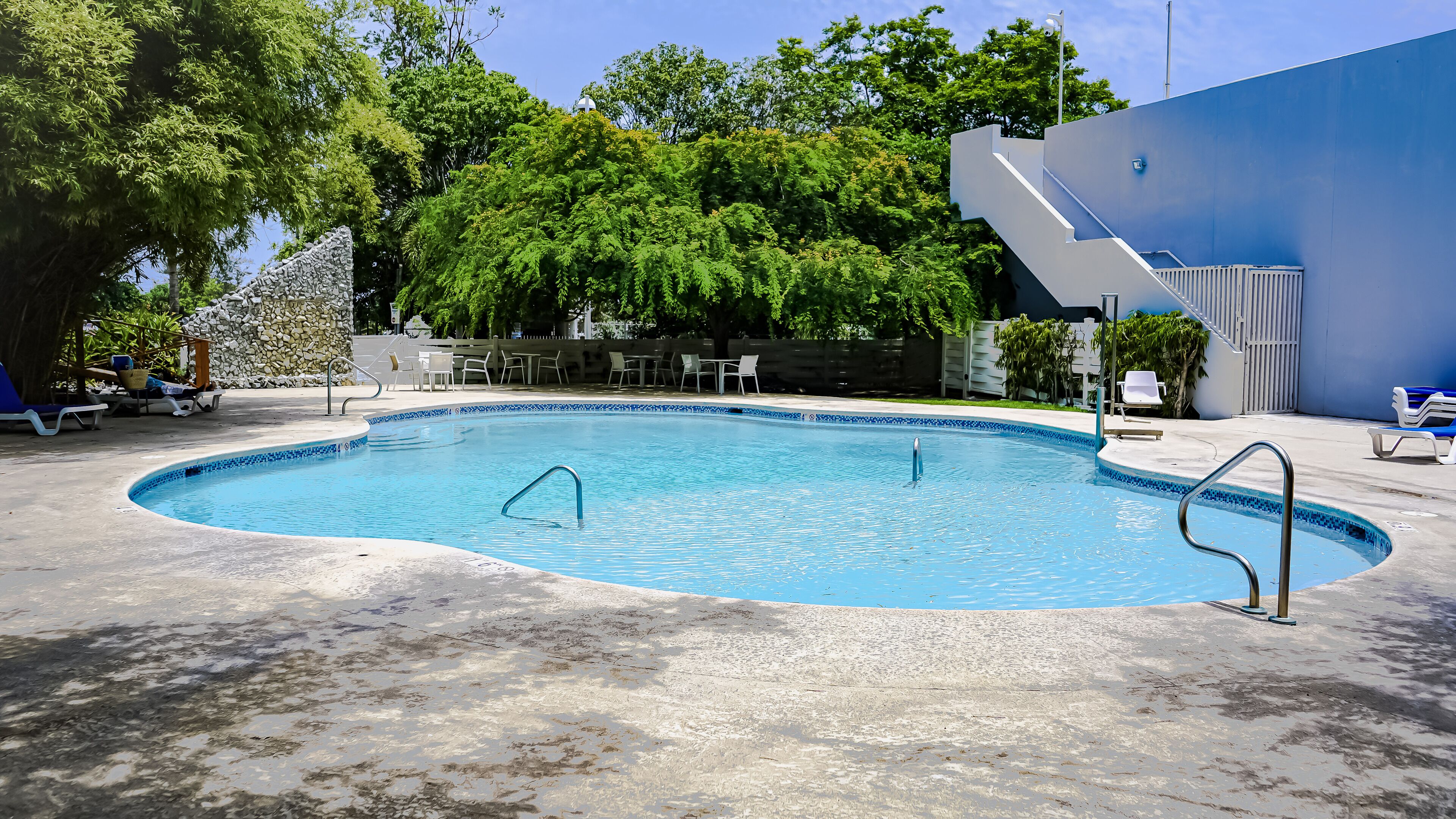 2 outdoor pools, pool umbrellas, sun loungers