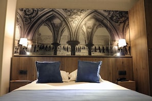 Doppelzimmer, Annex (Saint-Michel) | Schreibtisch, Verdunkelungsvorhänge, kostenloses WLAN, Bettwäsche