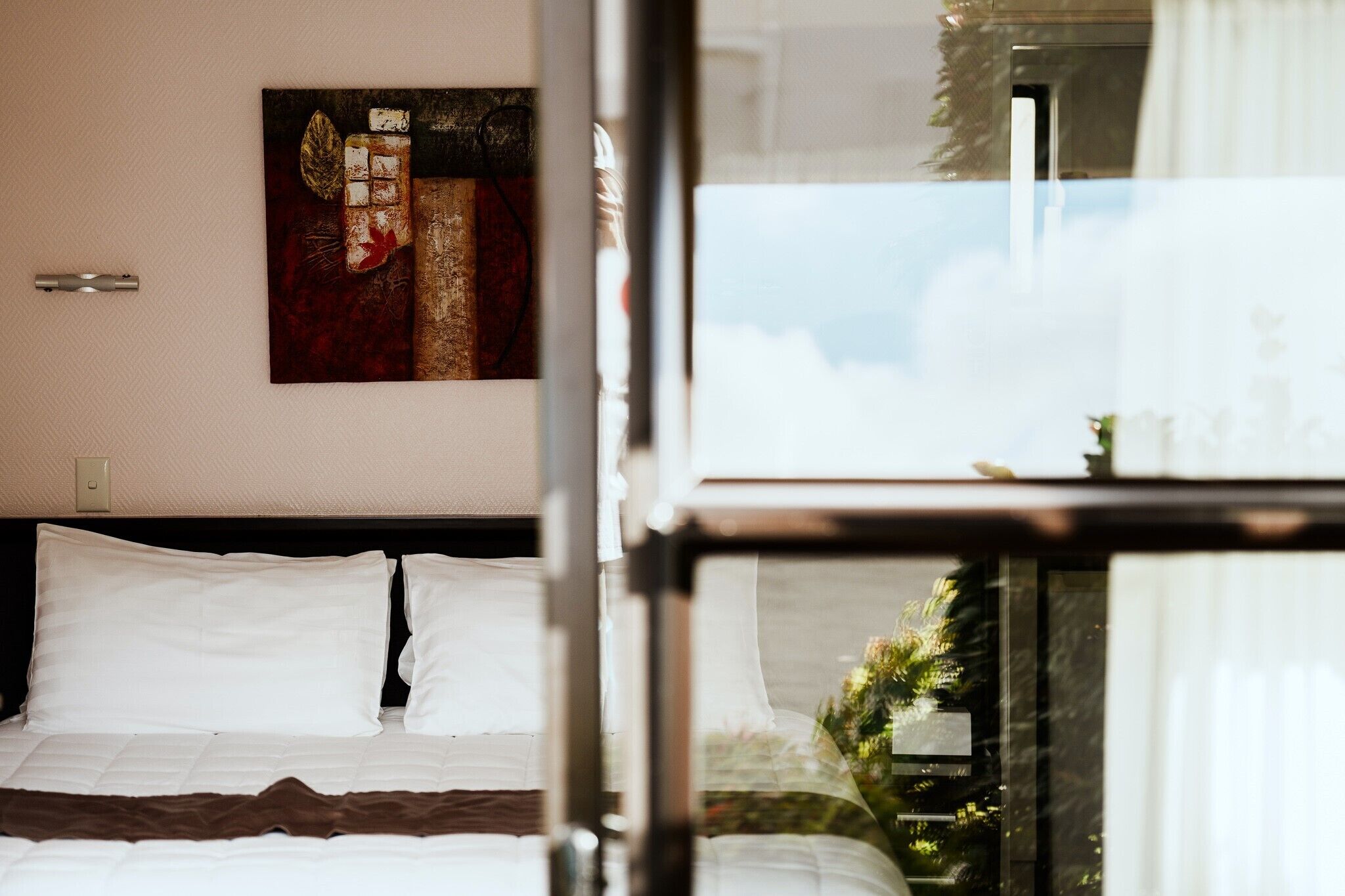 Master Studio with Walk-in Shower | Premium bedding, desk, blackout drapes, free WiFi