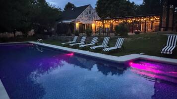 Exercise/lap pool