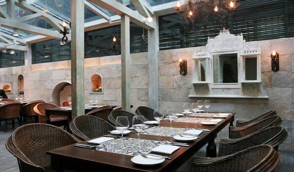 Outdoor dining - Manxin Hotel Shanghai Xintiandi (Shanghai)