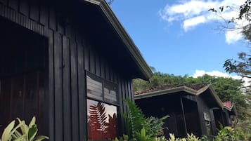 Perhehuone (Premium) | Tallelokero huoneessa