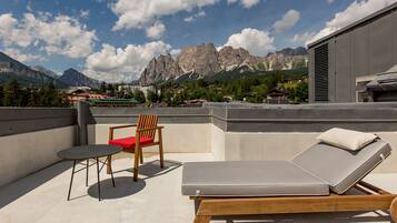 Suite Royal, Terraza, vista a la montaña | Exterior