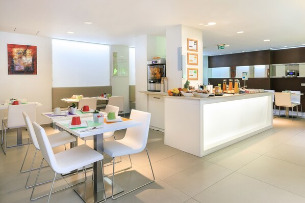 Daily buffet breakfast (EUR 10 per person)