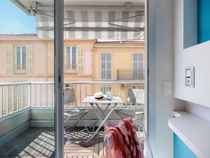 1 bedroom, premium bedding, desk, soundproofing - ibis Styles Menton Centre (Menton)