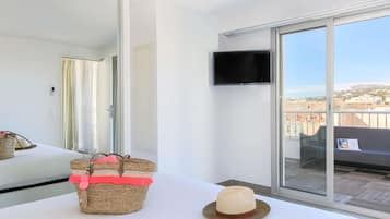 1 camera, biancheria da letto di alta qualità, una scrivania