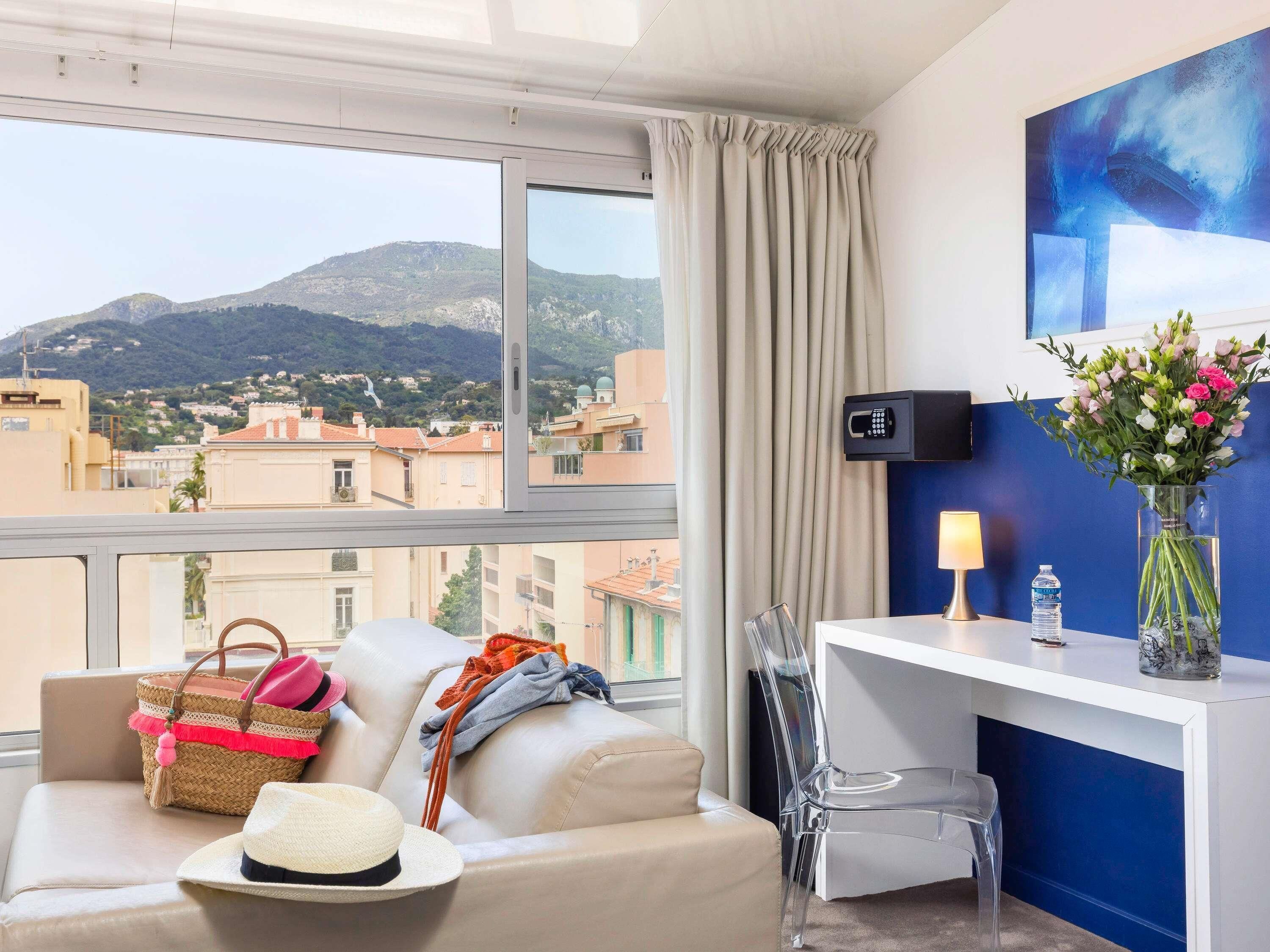 1 habitación, ropa de cama de alta calidad y escritorio 
