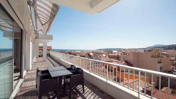 1 dormitorio, ropa de cama de alta calidad, escritorio