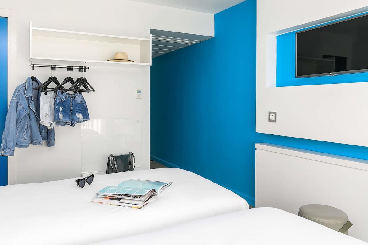 Standard Room, 2 Twin Beds | 1 bedroom, premium bedding, desk, soundproofing