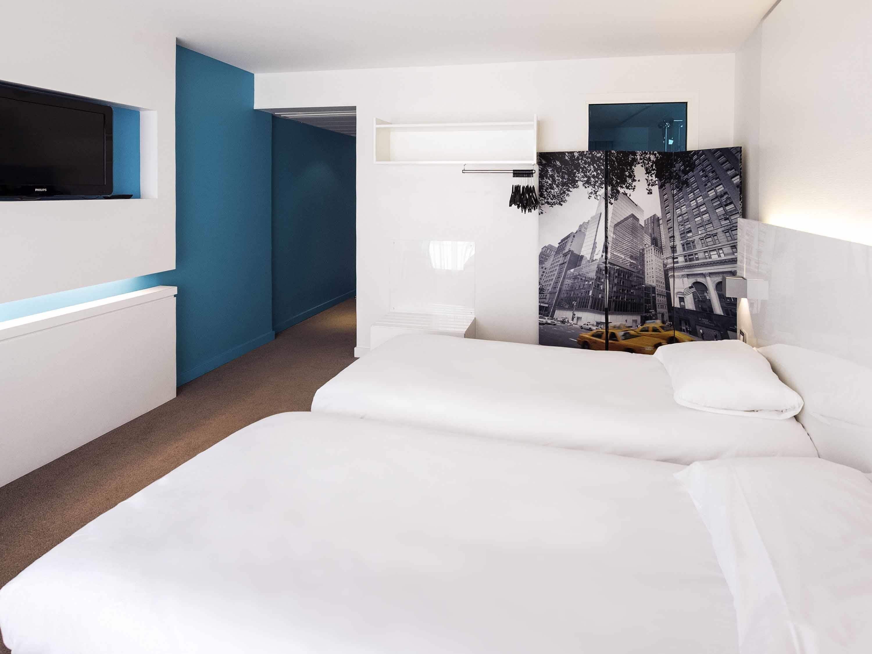 1 camera, biancheria da letto di alta qualità, una scrivania