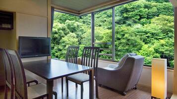 Quarto premium (Premium room, Non-Smoking) | 1 quarto, cofres nos quartos, roupa de cama