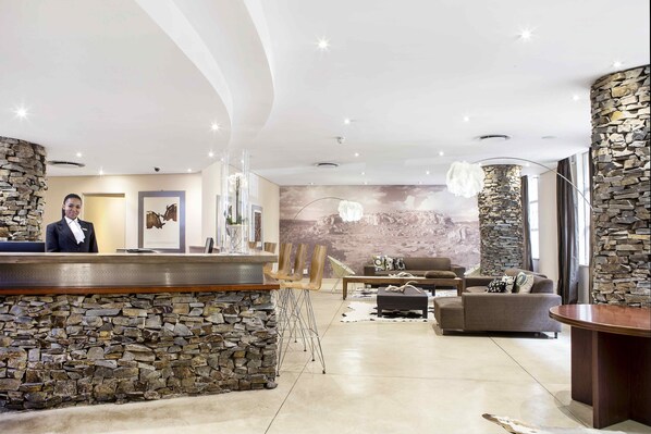 Mostrador para check-in y check-out