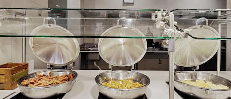 Desayuno todos los días (con cargo)