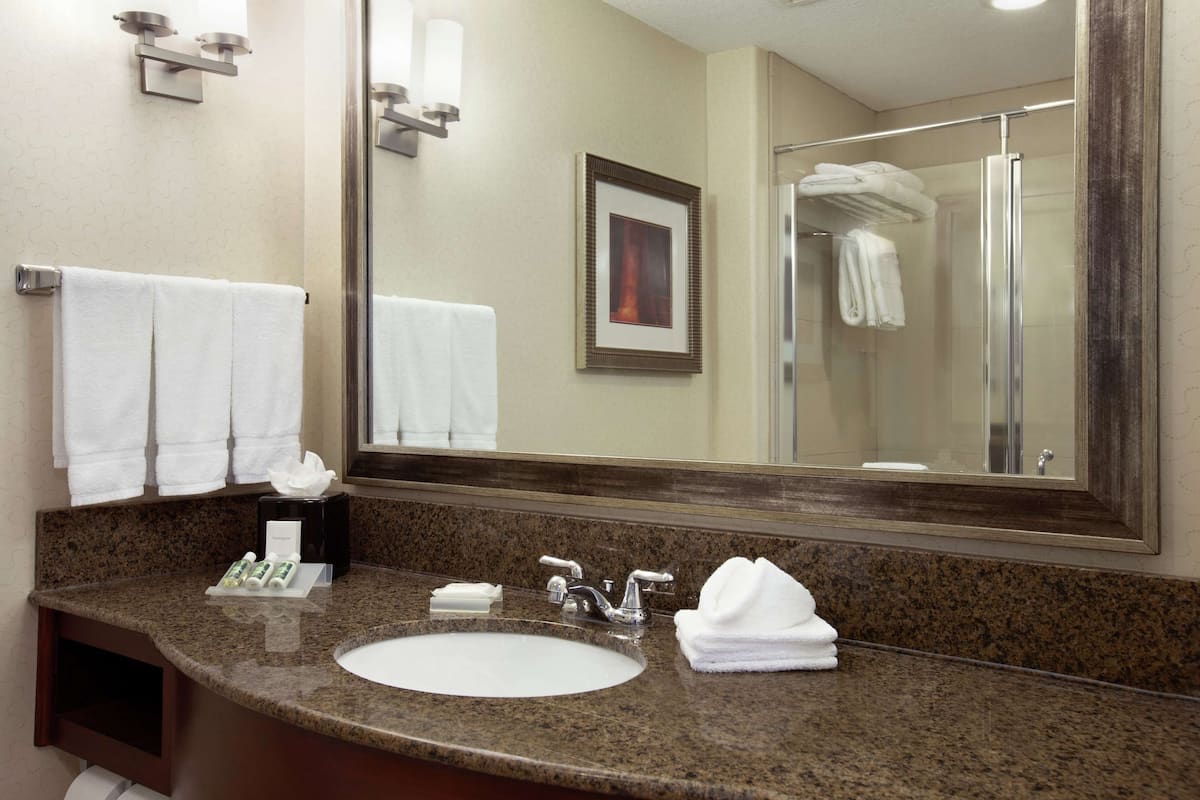 Shower kamar mandi