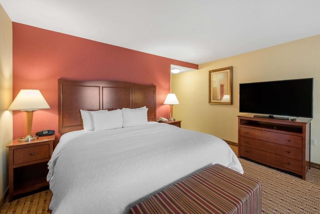 Premium bedding, down comforters, pillowtop beds, in-room safe