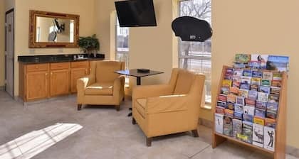 La Bonita Inn And Suites