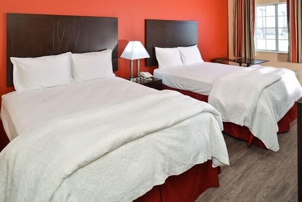 書桌、熨斗/熨衣板、免費無線上網、床單