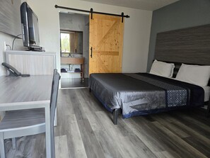 Ropa de cama de alta calidad, escritorio y insonorización