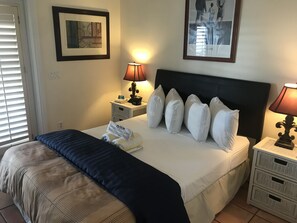 Chambre Économique, 1 grand lit (MEN ONLY - Room 22A)