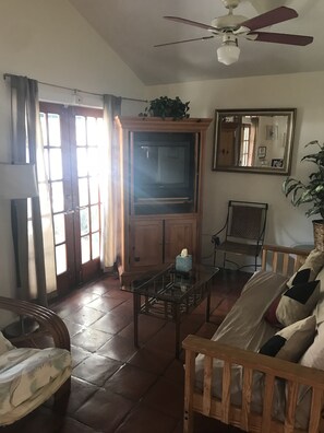 Living area - New Orleans House - Gay Men Adult Resort (Key West)