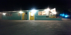 Free WiFi, bed sheets - Villa Motel (San Luis Obispo)