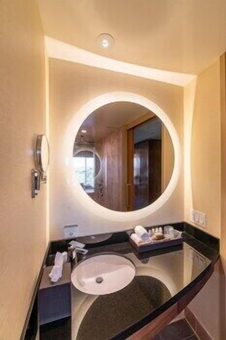 Baño | Amenidades de baño gratuitas, secadora de cabello, bidet, toallas 