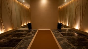 Sauna, body treatments, reflexology, massages