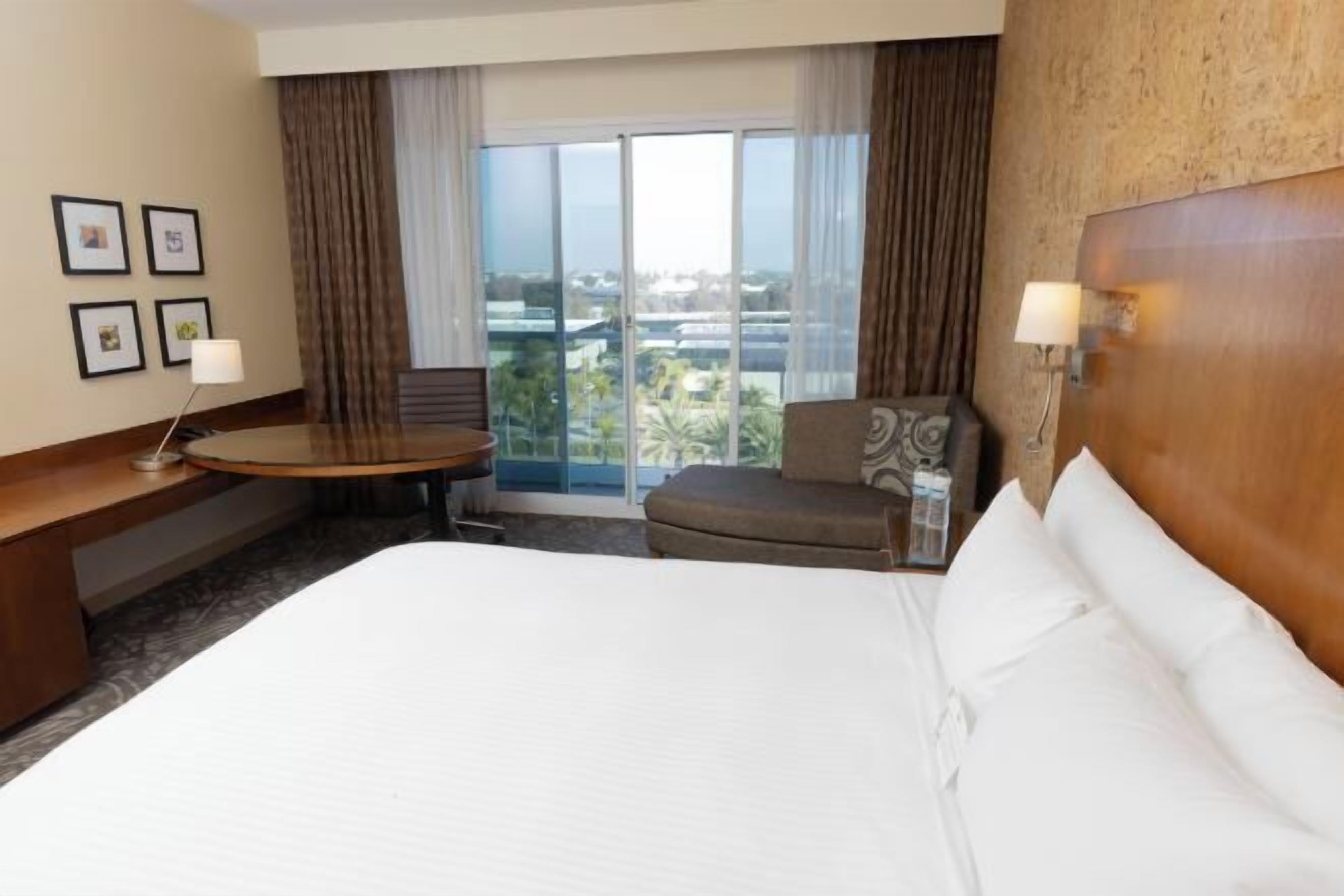 Premium bedding, down comforters, in-room safe, individually decorated