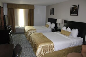 Hypo-allergenic bedding, in-room safe, desk, iron/ironing board - Wingate by Wyndham Houma LA (Houma)