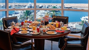 Daily buffet breakfast for a fee