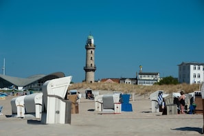 Trên bãi biển 