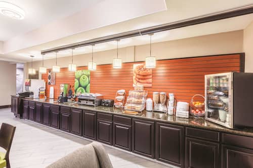 Café da manhã continental grátis todos os dias