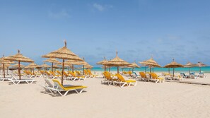 Private beach, beach volleyball - Cesar Thalasso (Djerba Midun)