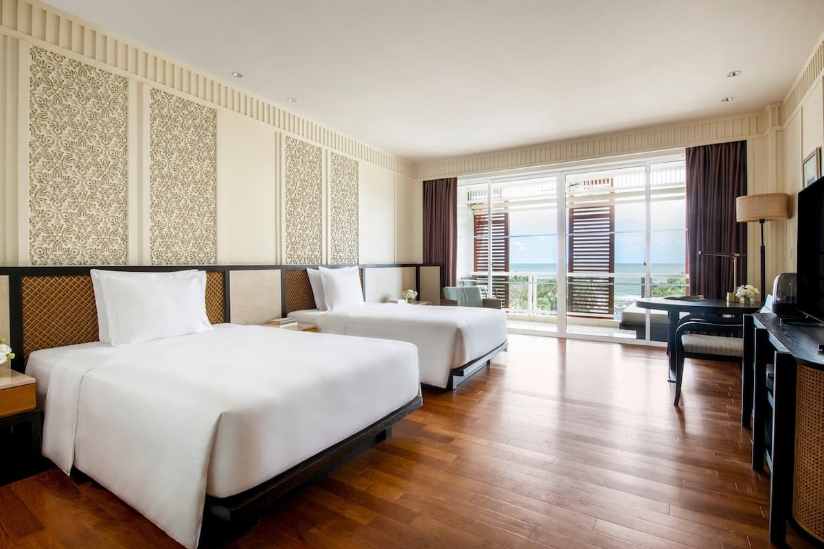 Hochwertige Bettwaren, Daunenbettdecken, Pillowtop-Betten, Minibar