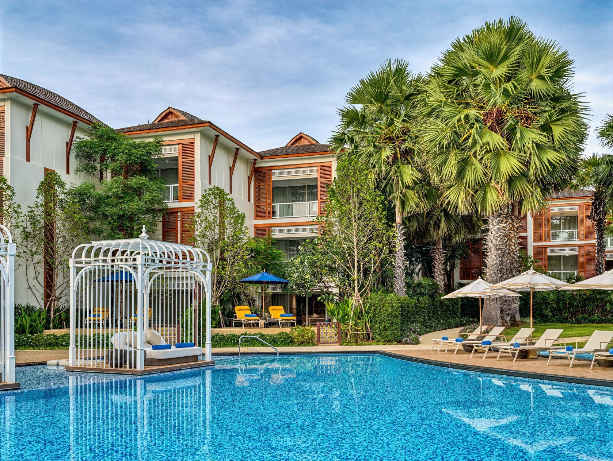 Suite, 1 King Bed (Private Garden) | Premium bedding, down comforters, pillowtop beds, minibar