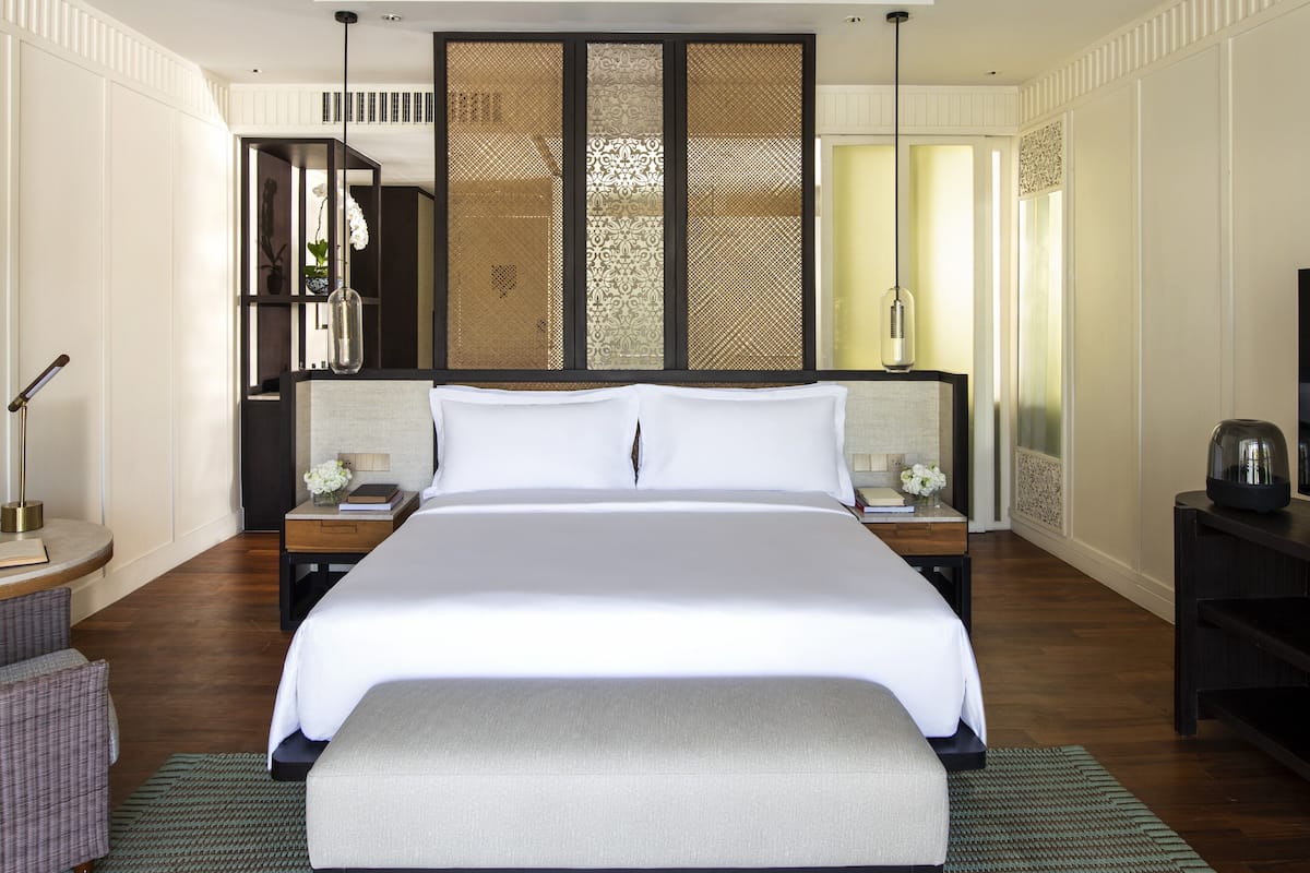 Suite Club, 1 chambre, accessible aux personnes à mobilité réduite, vue piscine (Club Lounge Access) | Literie de qualité supérieure, couette en duvet d'oie, surmatelas
