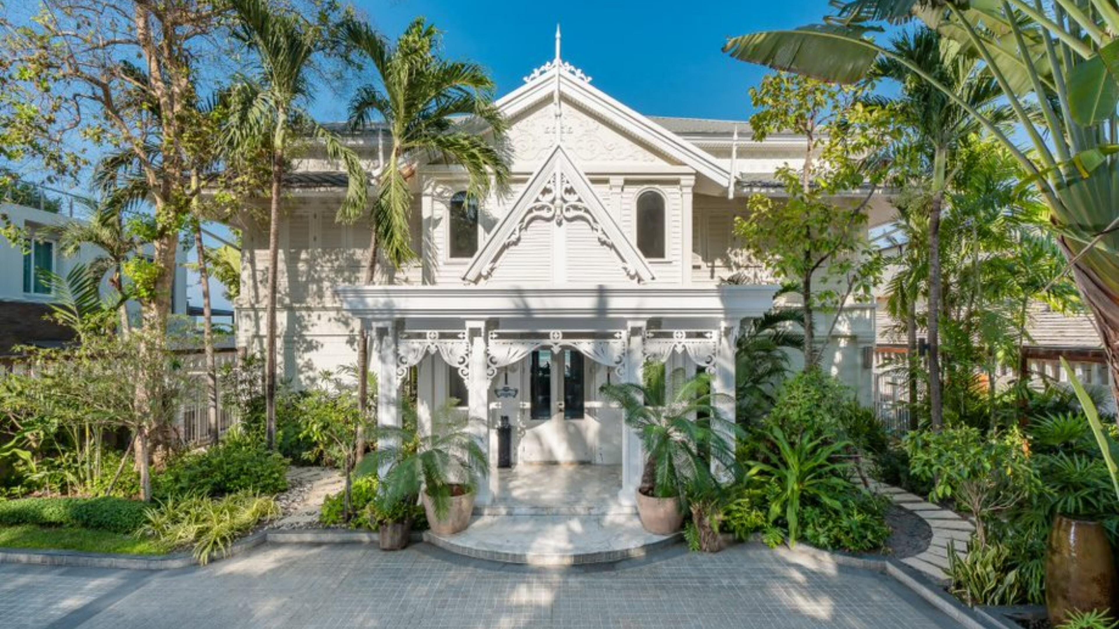 premium bedding, down duvets, pillow-top beds, minibar