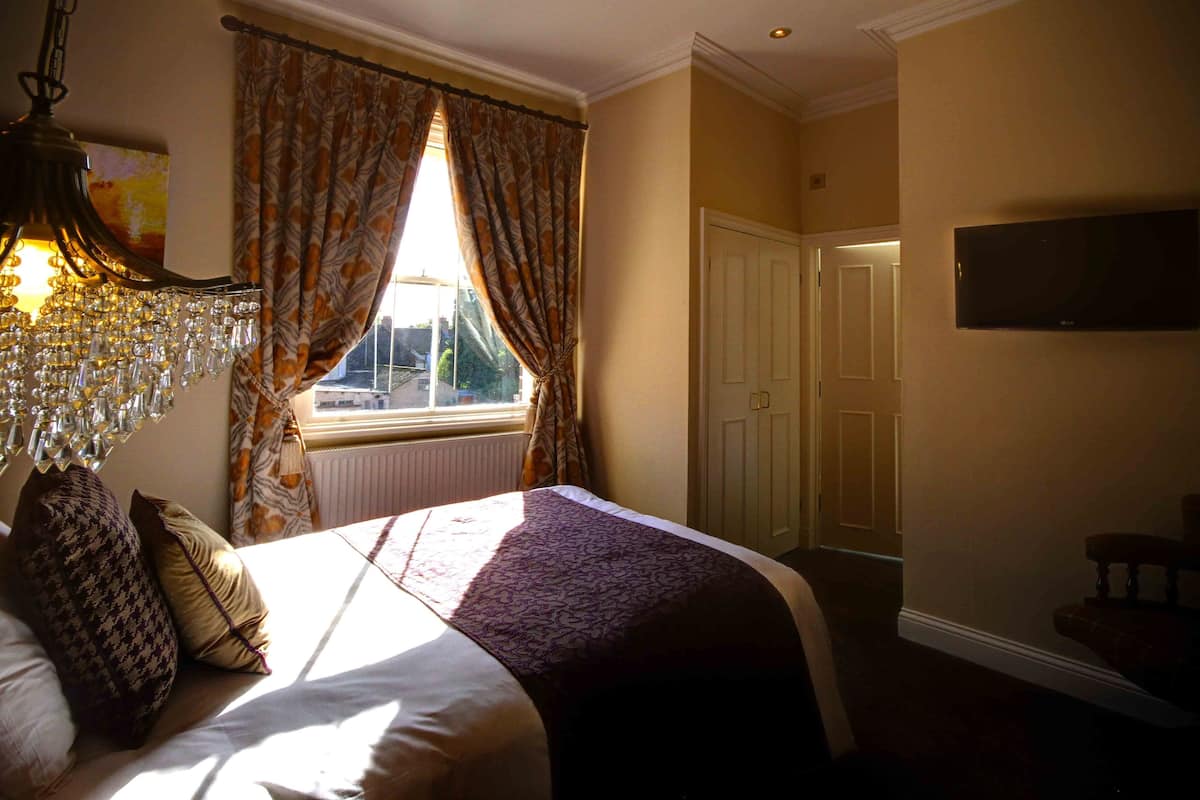 Single Room | Desk, iron/ironing board, free WiFi