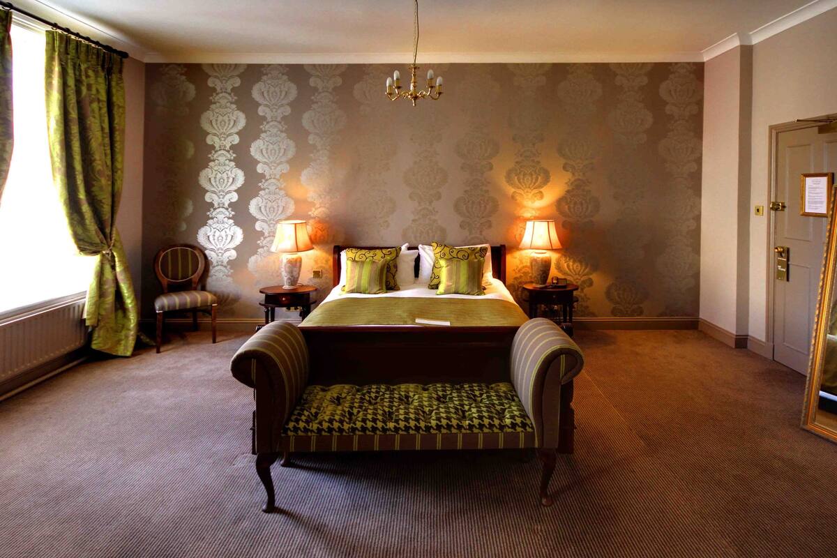 superior double room | desk, iron/ironing board, free wifi