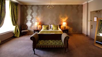 Superior Double Room | Desk, iron/ironing board, free WiFi