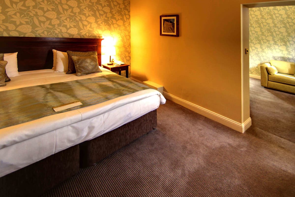 superior double room | desk, iron/ironing board, free wifi