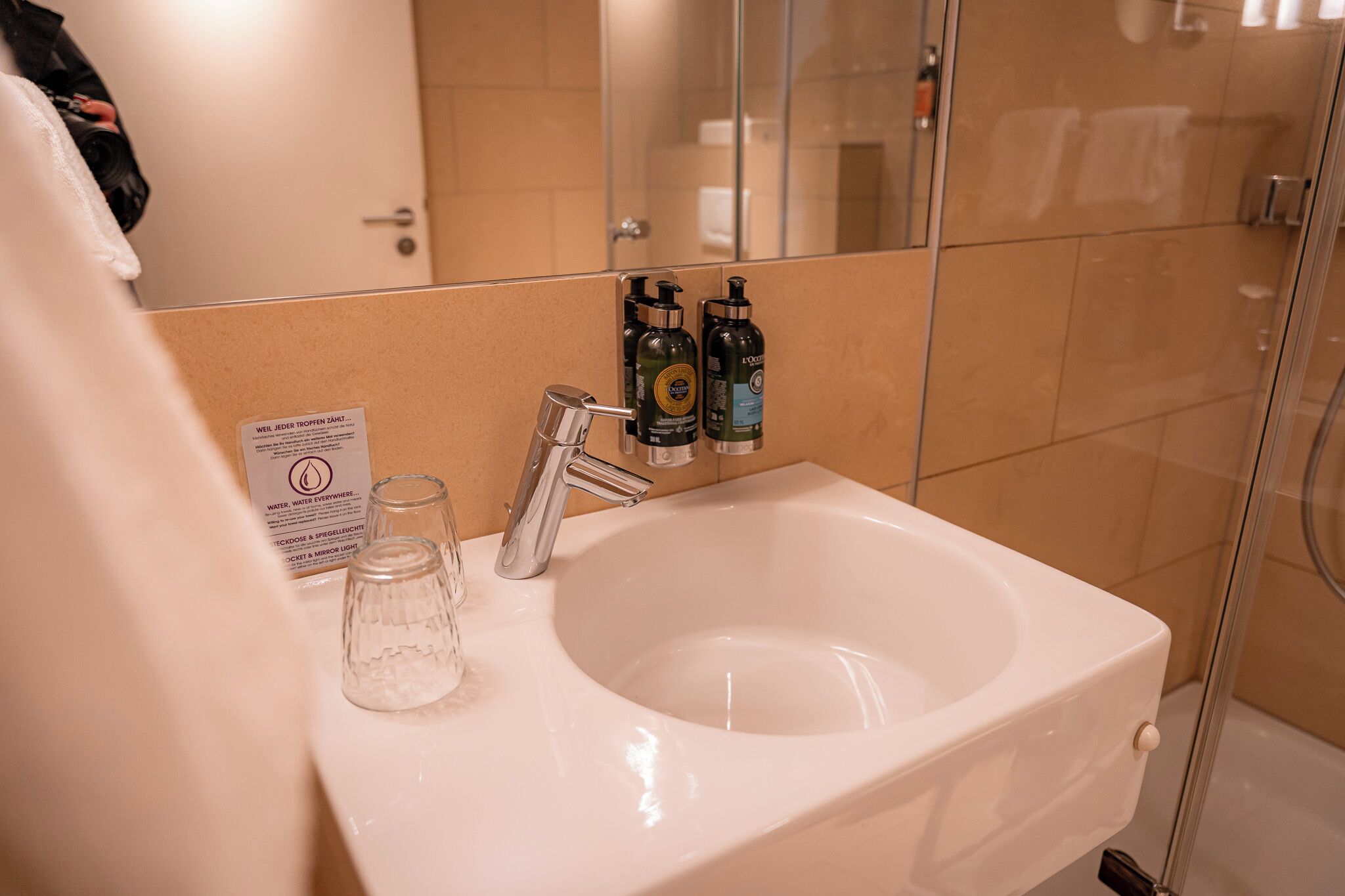 comfort double room, annex building | bathroom | shower, free toiletries, hair dryer, bathrobes