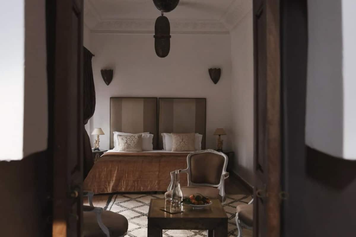 Suite (Rose)
