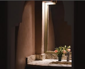 套房 (Rose) | 浴室 | 淋浴設備、雨淋花灑、免費梳洗用品、風筒