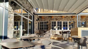 Sun deck