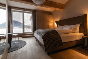 Mastersuite Deluxe | Bộ đồ giường kháng dị ứng, chăn bông, minibar, két bảo mật tại phòng 