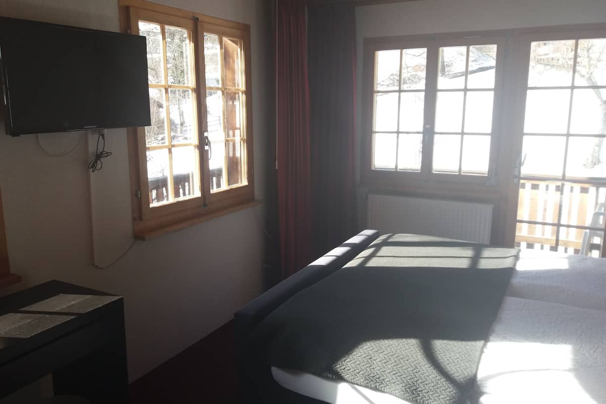 double room | desk, iron/ironing board, free cots/infant beds, free rollaway beds