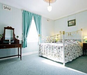 Suite avec un grand lit (queen) Griffiths | 1 chambre, draps en coton égyptien, literie de qualité supérieure