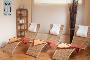 Body treatments, facials, massage/treatment rooms, massages - Gästehaus Luv und Lee (Schwartbuck)