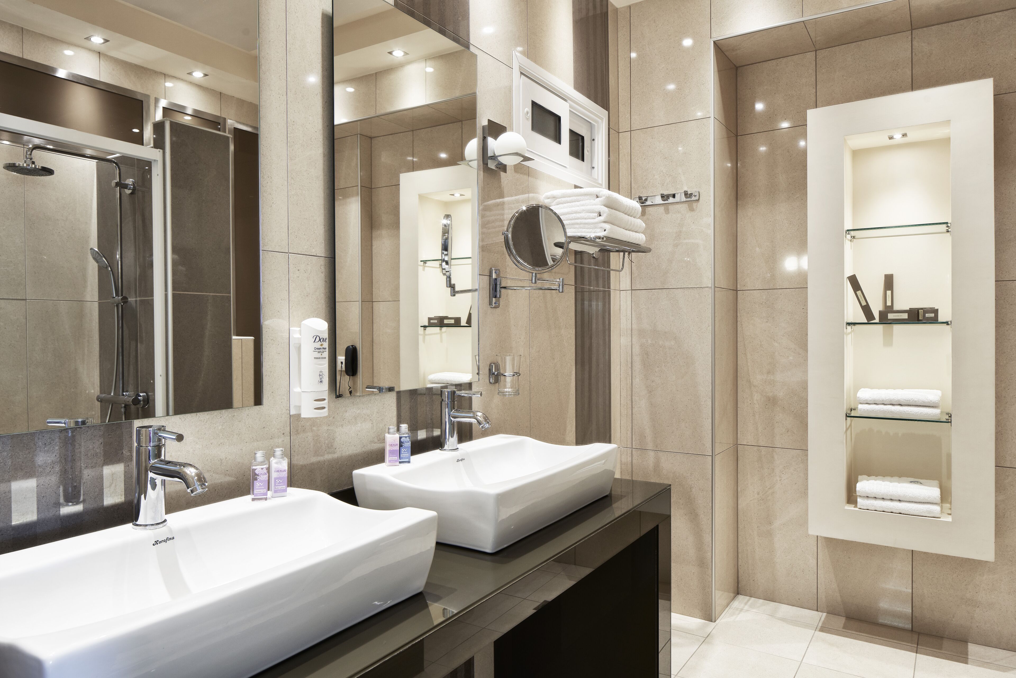 suite, 1 bedroom, sea view | bathroom | shower, rainfall showerhead, free toiletries, hair dryer